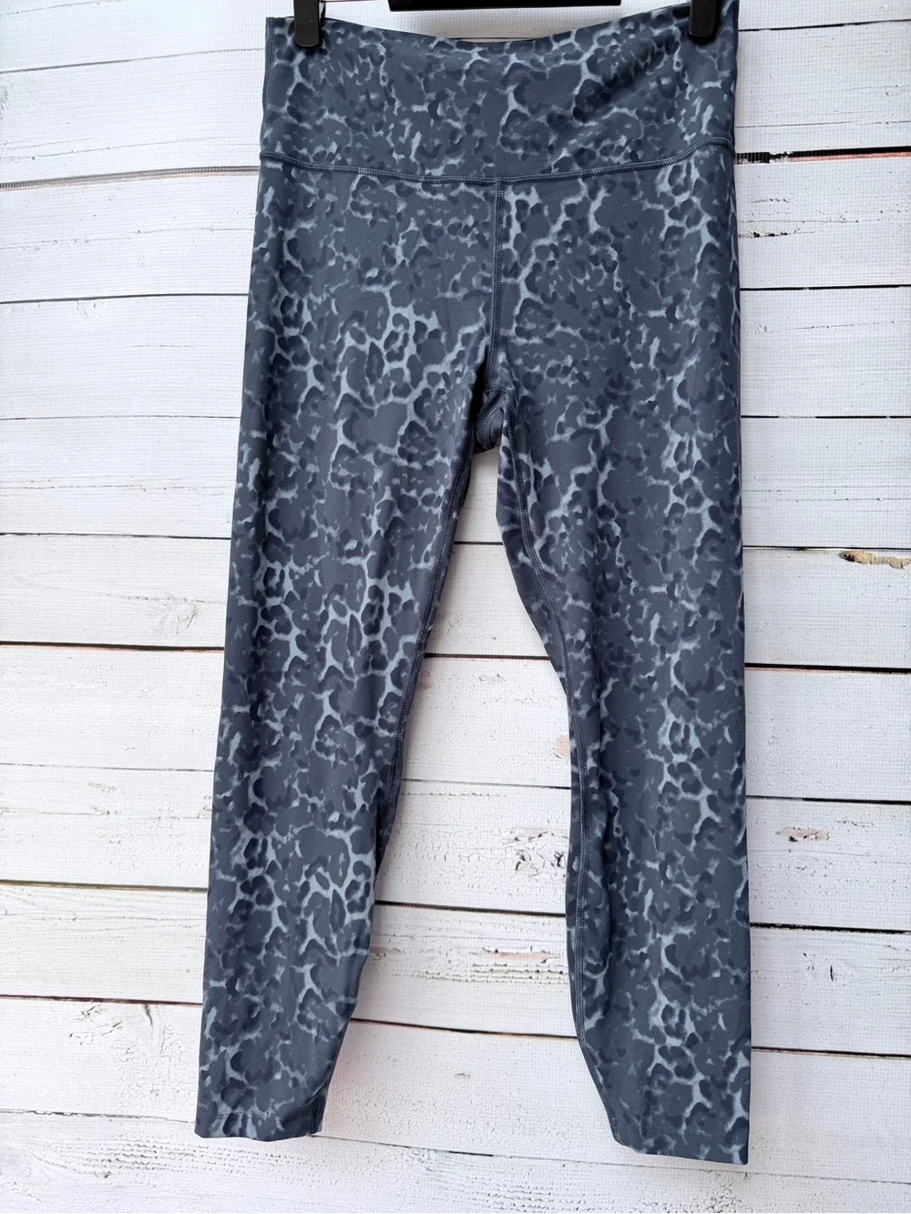 all in motion Gray Leopard-Print Leggings